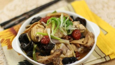 金針雲耳蒸滑雞 (生料)(B1)